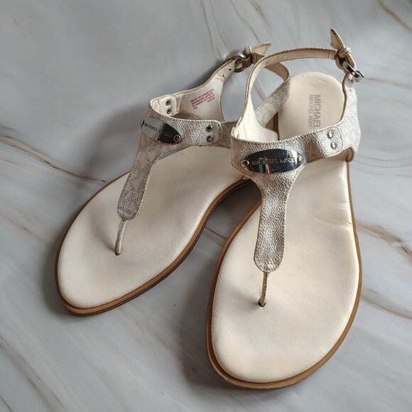Women's Michael Kors MKPlate Flat thong sandals size 8 - Picture 1 of 5